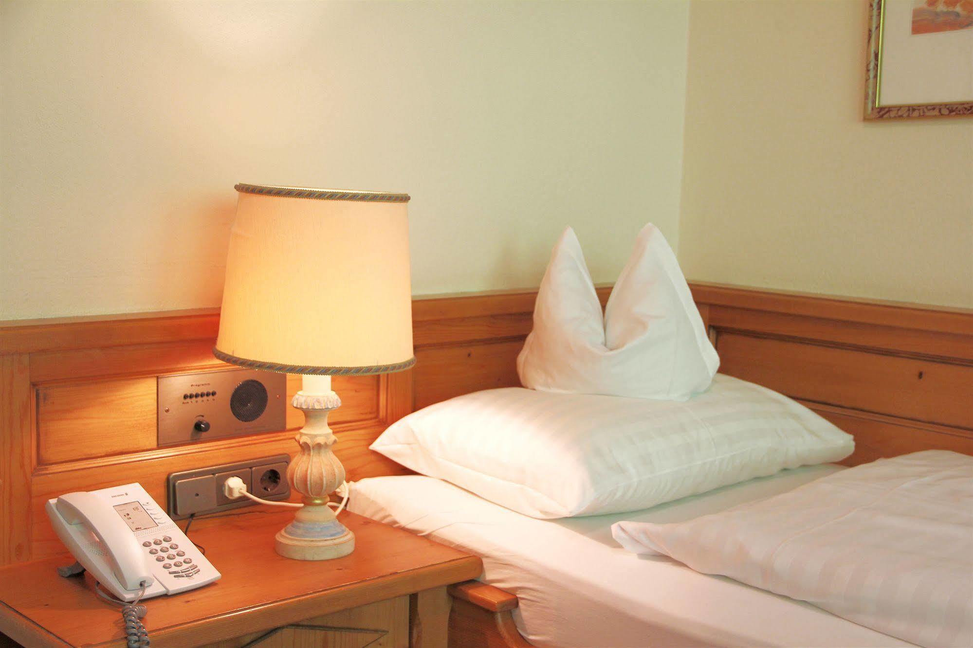 Hotel Pension Sonnleiten Тукс Екстер'єр фото