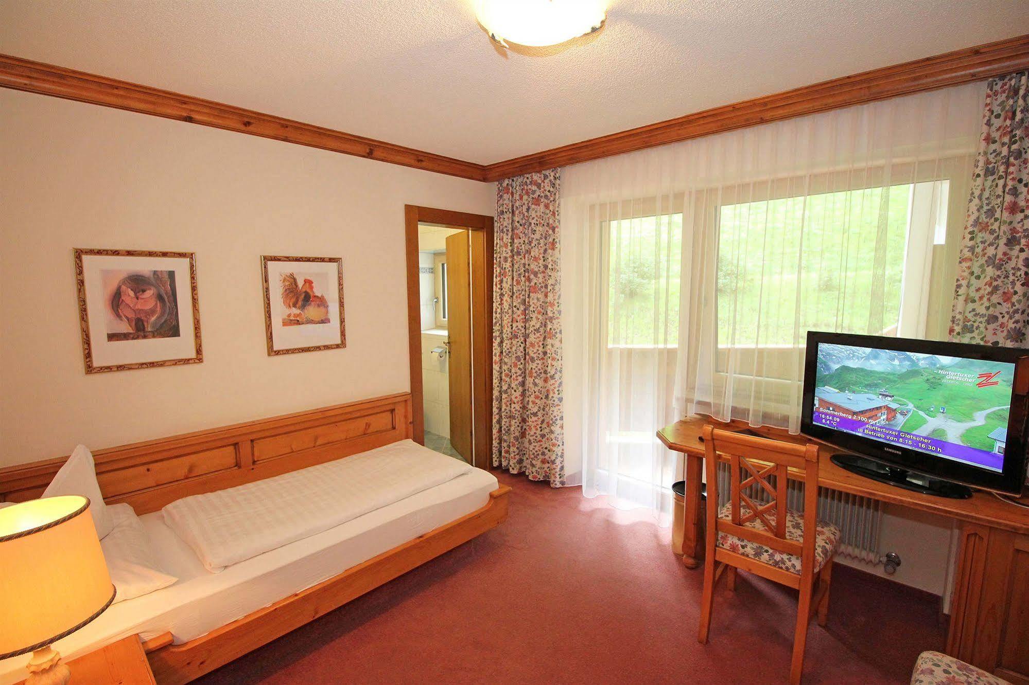 Hotel Pension Sonnleiten Тукс Екстер'єр фото